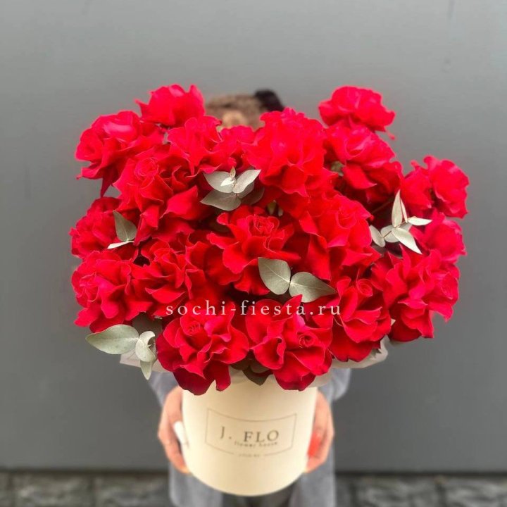 35 Французских роз в боксе в Воронеже