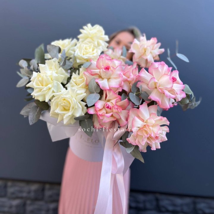 15 Французских роз в боксе в Воронеже