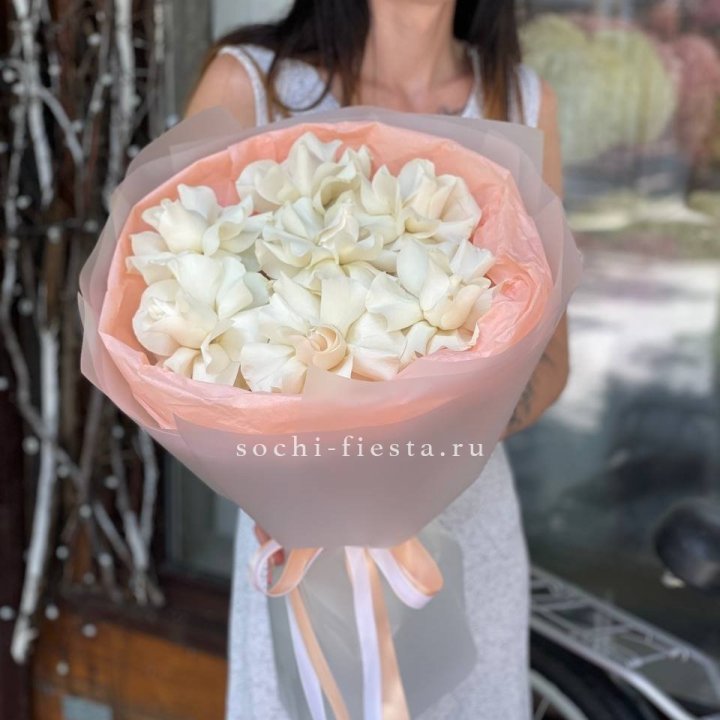 7 Белых французских роз в Воронеже