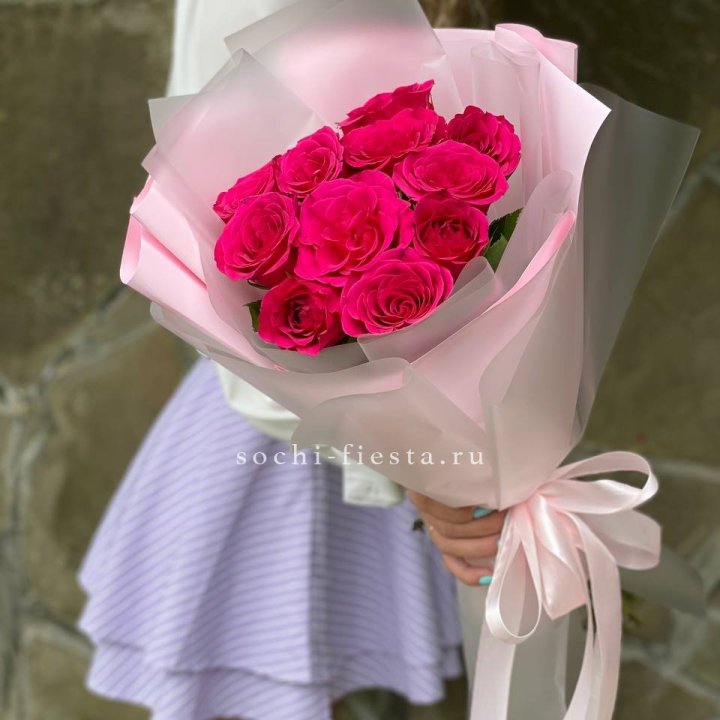 Букет алых роз в Воронеже