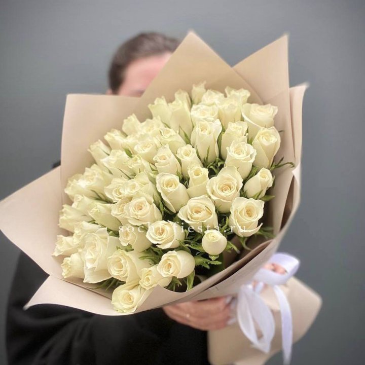 51 белая кенийская роза  в Воронеже