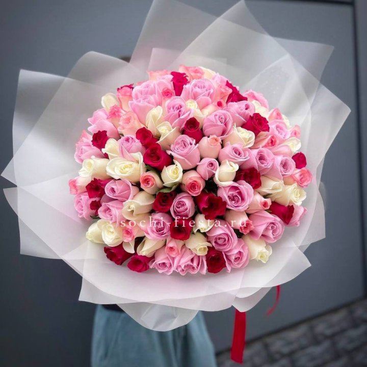 101 разноцветная роза "Карусель" в Воронеже