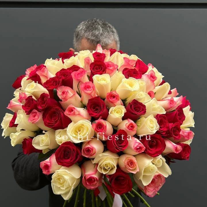 101 разноцветная роза "Джули" в Воронеже