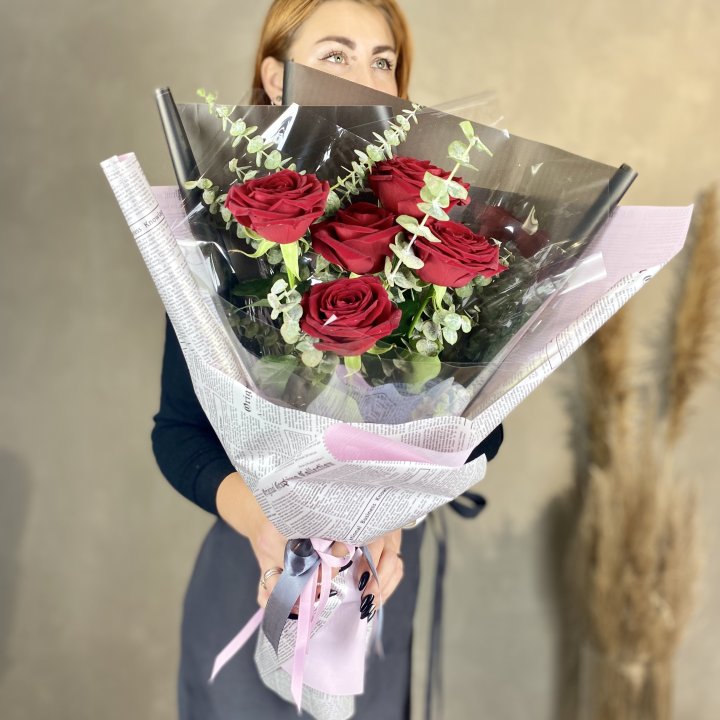 5 красных роз в Воронеже