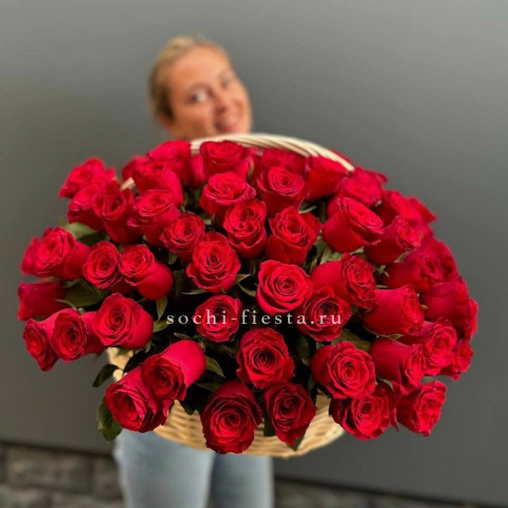 101 красная роза в корзине   в Воронеже
