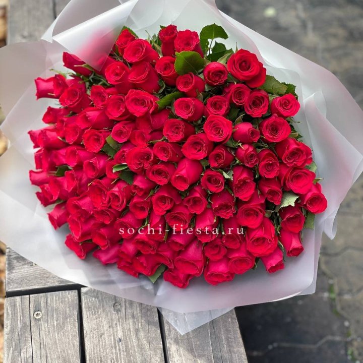 101 красная роза Лолита в Воронеже