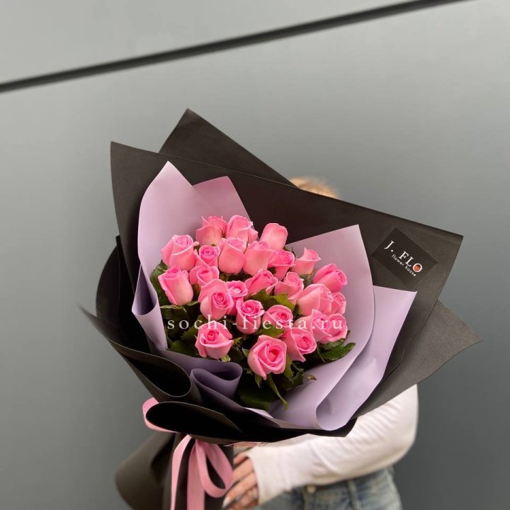 19 розовых роз  в Воронеже
