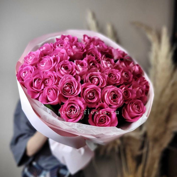 35 розовых роз  в Воронеже