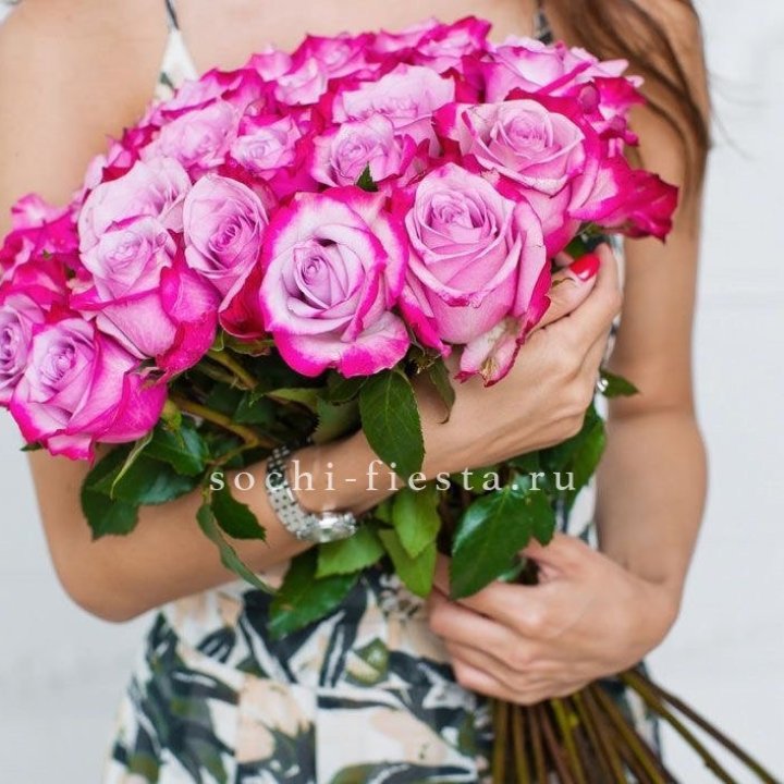 Букет высоких роз Ди перпел в Воронеже