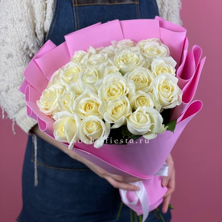 25 белых роз в Воронеже