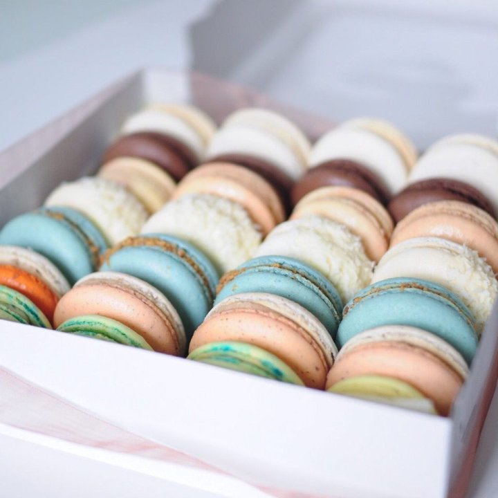 Коробка макаронс 25 шт. в Воронеже