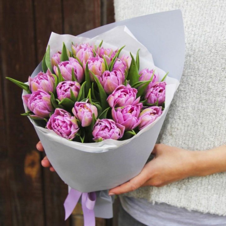 Букет пионовидных тюльпанов в Воронеже