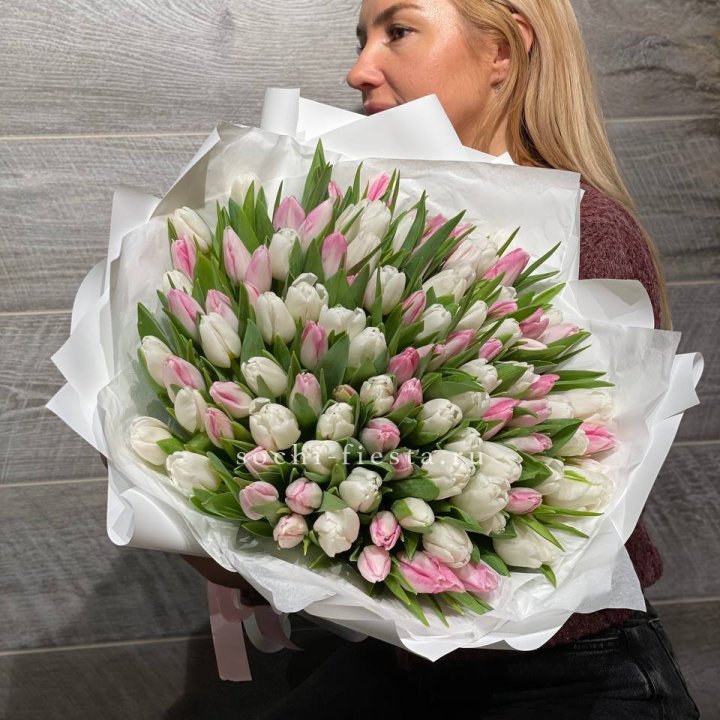 101 тюльпан нежный микс в Воронеже