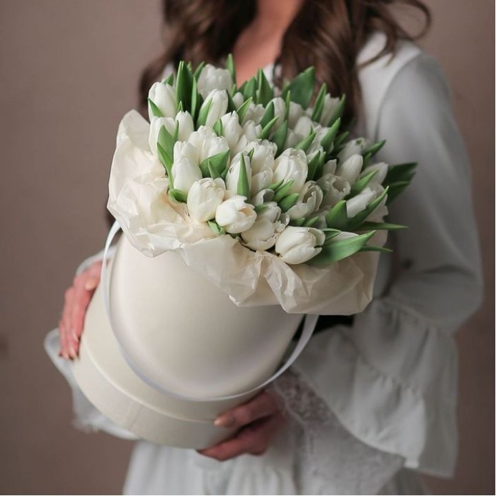 Тюльпаны в цилиндре  в Воронеже