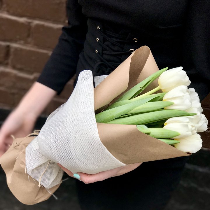 Букет белых тюльпанов в Воронеже